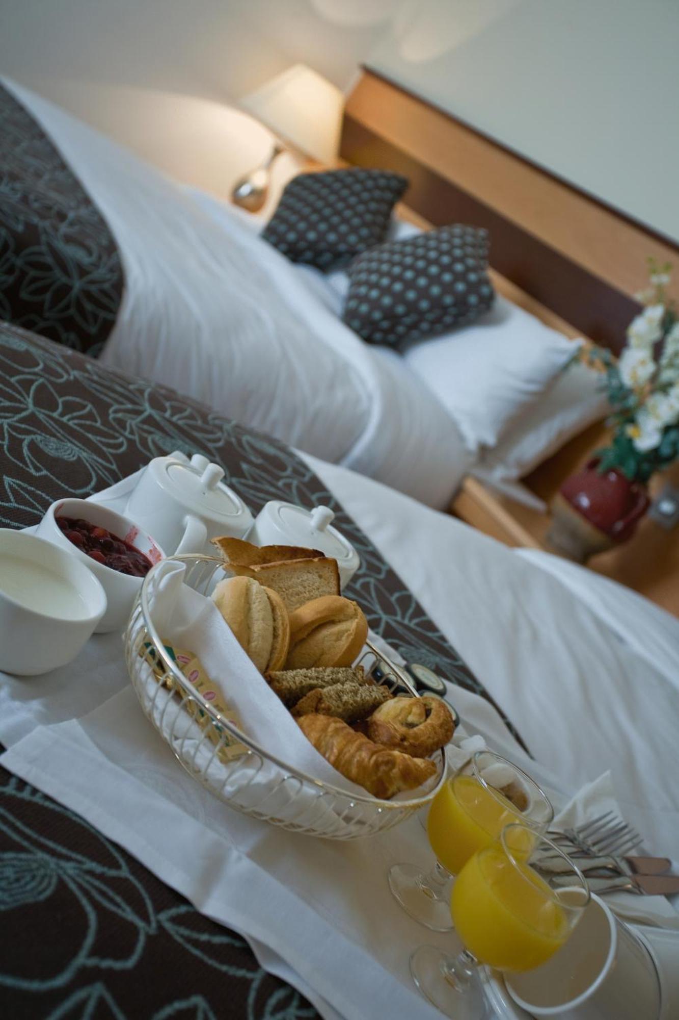 Ard Ri House Hotel Tuam Buitenkant foto